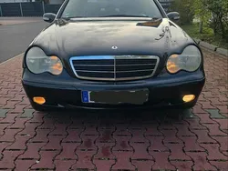 Schwarz Gebraucht 2001 Mercedes C180 Classic Limousine | 2.180 € (Guter Preis)