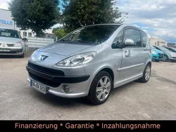 Grau Gebraucht 2009 Peugeot 1007 Premium Kleinwagen | 4.900 € (Etwas zu teuer)