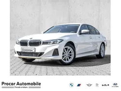 Weiß Gebraucht 2024 BMW 318 Limousine | 33.333 € (Fairer Preis)