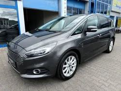 Grau Gebraucht 2018 Ford S-MAX Titanium Van / Kleinbus | 13.990 € (Superpreis)