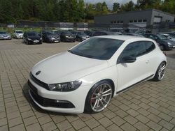 Weiß Gebraucht 2009 VW Scirocco Sportline Coupé | 6.990 € (Etwas zu teuer)