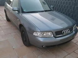 Grau Gebraucht 2000 Audi A4 Kombi | 1.300 € (Guter Preis)