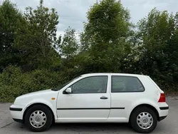 Weiß Gebraucht 1998 VW Golf IV Kleinwagen | 500 € (Fairer Preis)