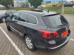 Gebraucht 2015 Opel Astra Edition Limousine | 5.500 € (Etwas zu teuer)