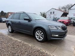 Grau Gebraucht 2019 Skoda Octavia Sport Kombi | 18.999 € (Fairer Preis)