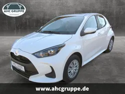 Weiß Neu 2025 Toyota Yaris Hybrid Business Edition Limousine | 24.990 € (Fairer Preis)