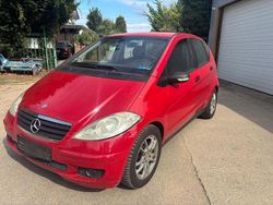 Rot Gebraucht 2006 Mercedes A150 Kleinwagen | 2.900 € (Teuer)
