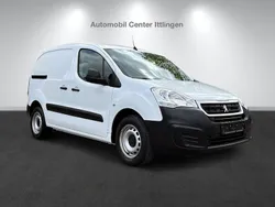 Weiß Gebraucht 2017 Peugeot Partner Premium Van / Kleinbus | 10.990 € (Guter Preis)