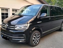 Schwarz Gebraucht 2018 VW Caravelle Highline Van / Kleinbus | 30.999 € (Fairer Preis)