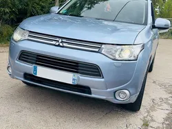 Blau Gebraucht 2013 Mitsubishi Outlander P-HEV Instyle SUV | 7.600 €
