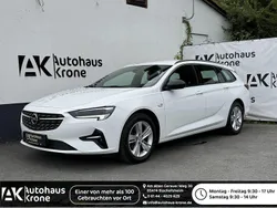Weiß Gebraucht 2022 Opel Insignia Elegance Kombi | 12.990 € (Guter Preis)