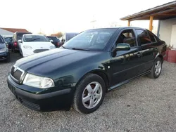 Grün Gebraucht 2001 Skoda Octavia Ambiente Limousine | 650 € (Fairer Preis)