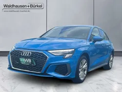 Blau Gebraucht 2021 Audi A3 Sportback e-tron S-Line Limousine | 26.950 € (Fairer Preis)