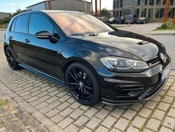 Schwarz Gebraucht 2017 VW Golf VII R Limousine | 24.600 € (Etwas zu teuer)