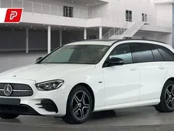 Weiß Gebraucht 2020 Mercedes E300 AMG line Limousine | 34.900 € (Etwas zu teuer)