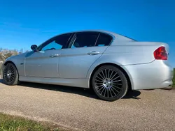 Silber Gebraucht 2006 BMW 325 Limousine | 8.400 €