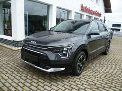 Grau Gebraucht 2024 Kia Niro Spirit SUV | 36.990 € (Fairer Preis)