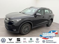 Schwarz Gebraucht 2024 VW Tiguan Life SUV | 44.400 € (Fairer Preis)