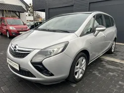Silber Gebraucht 2014 Opel Zafira Tourer Edition+ Van / Kleinbus | 9.470 € (Fairer Preis)