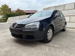 Schwarz Gebraucht 2003 VW Golf IV Trendline Limousine | 2.900 € (Teuer)