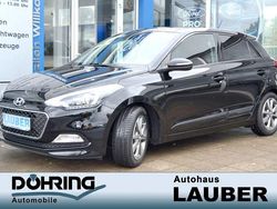 Schwarz Gebraucht 2016 Hyundai i20 Style Limousine | 10.840 € (Teuer)