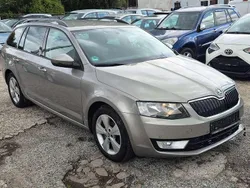 Capuccino beige Gebraucht 2014 Skoda Octavia Elegance Kombi | 3.500 € (Fairer Preis)
