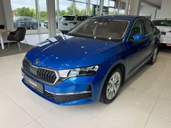Blau Gebraucht 2024 Skoda Octavia Selection Limousine | 25.362 € (Guter Preis)
