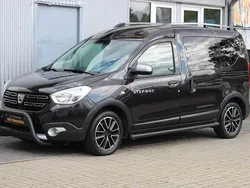 Schwarz Gebraucht 2020 Dacia Dokker Stepway Van | 13.980 € (Fairer Preis)