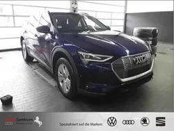 Navarra blue metallic Gebraucht 2022 Audi e-tron Ambiente SUV | 34.970 € (Superpreis)