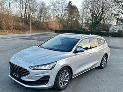 Silber Gebraucht 2023 Ford Focus Titanium X Kombi | 16.500 € (Superpreis)