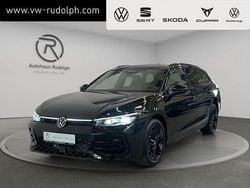 Grenadillschwarz metallic Gebraucht 2024 VW Passat Style Kombi | 45.879 € (Superpreis)