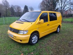 Gelb Gebraucht 1998 Mercedes V230 Van / Kleinbus | 3.500 €