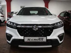 Weiß Neu 2025 Suzuki SX4 S-Cross SUV | 23.890 € (Guter Preis)