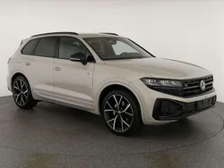 Sechura beige metallic Neu 2025 VW Touareg R-line SUV | 82.045 € (Superpreis)