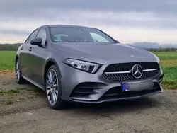 Grau Gebraucht 2021 Mercedes A250 AMG line Limousine | 25.000 € (Superpreis)