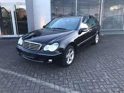 Schwarz Gebraucht 2006 Mercedes C200 Avantgarde Limousine | 3.990 € (Fairer Preis)