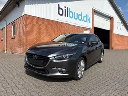 Grau Gebraucht 2017 Mazda 3 Exclusive-Line Limousine | 12.800 € (Guter Preis)