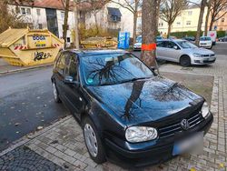 Schwarz Gebraucht 2001 VW Golf Limousine | 2.222 € (Fairer Preis)