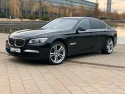 Schwarz Gebraucht 2014 BMW 750 M Sport Limousine | 16.990 € (Fairer Preis)
