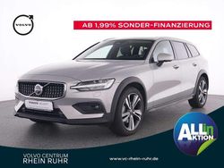 Silber silver dawn / metallic Gebraucht 2023 Volvo V60 CC Ultimate Kombi | 52.890 €