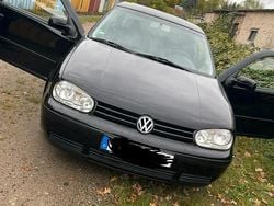 Schwarz Gebraucht 2001 VW Golf IV Kleinwagen | 650 € (Guter Preis)