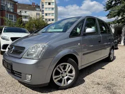 Grau Gebraucht 2004 Opel Meriva Enjoy Van / Kleinbus | 1.450 € (Guter Preis)