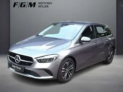 lack mountaingrau Gebraucht 2023 Mercedes B250 Progressive Van / Kleinbus | 34.570 € (Guter Preis)