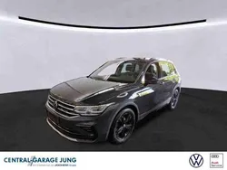 Grau Gebraucht 2022 VW Tiguan Sportline SUV | 31.980 € (Fairer Preis)