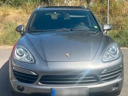 Grau Gebraucht 2013 Porsche Cayenne S SUV | 19.900 €