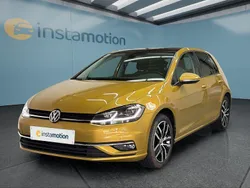 Gelb Gebraucht 2018 VW Golf VII Kleinwagen | 17.299 € (Fairer Preis)
