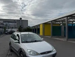 Silber Gebraucht 2000 Ford Focus Kombi | 1.700 € (Teuer)