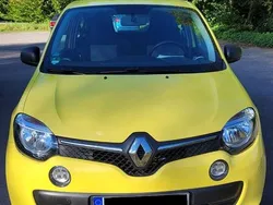 Gelb Gebraucht 2015 Renault Twingo SE Kleinwagen | 5.990 € (Etwas zu teuer)