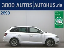 Weiss Gebraucht 2022 Skoda Fabia Clever Kombi | 10.980 € (Guter Preis)