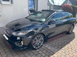 Schwarz Gebraucht 2019 Kia ProCeed GT Kleinwagen | 20.900 € (Fairer Preis)